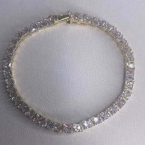 Elegant Gold and Silver Bracelet